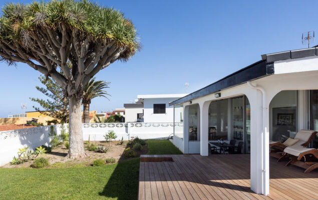 Las Aguilas - Photo 25